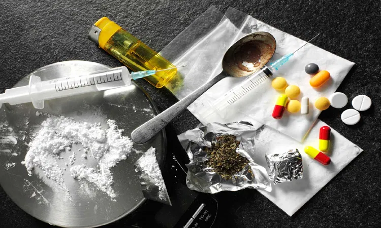 Latest news: Drugs Gang: కొరియర్స్​ ద్వారా డ్రగ్స్ సరఫరాపై  ‘ఈగల్’​ ఆపరేషన్