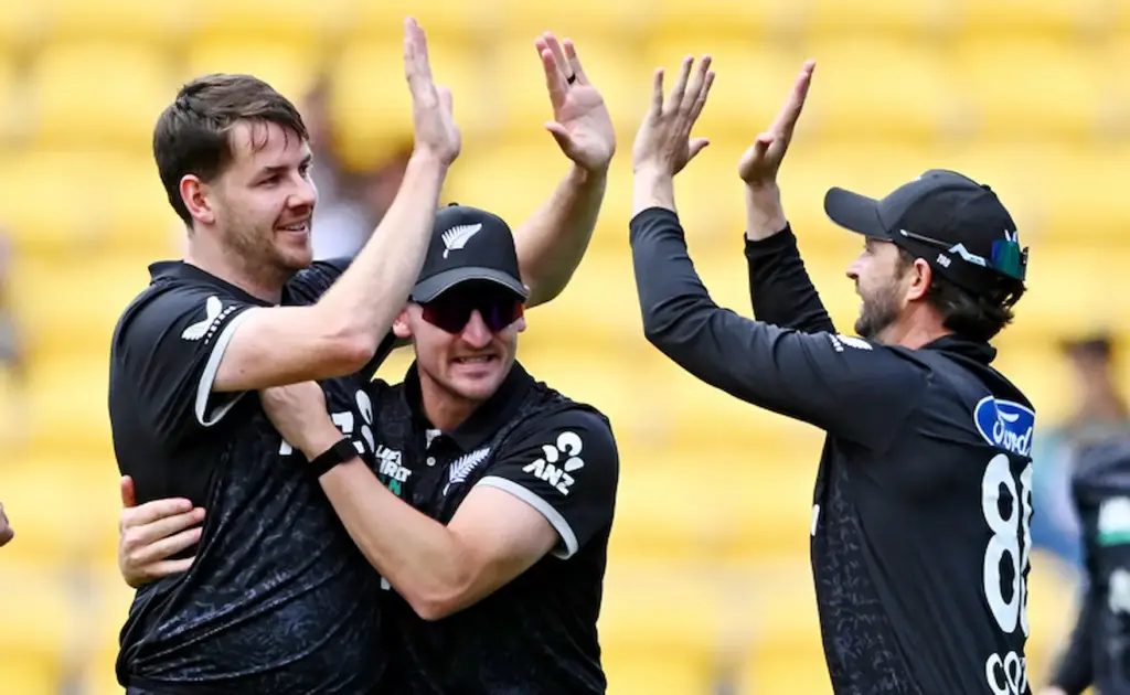 Latest News: ODI Series: ENGపై న్యూజిలాండ్ గెలుపు