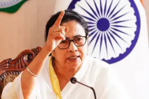 ఇంకెంత మంది ఎన్నికల అధికారులు చనిపోవాలి.. బెంగాల్‌ సీఎం