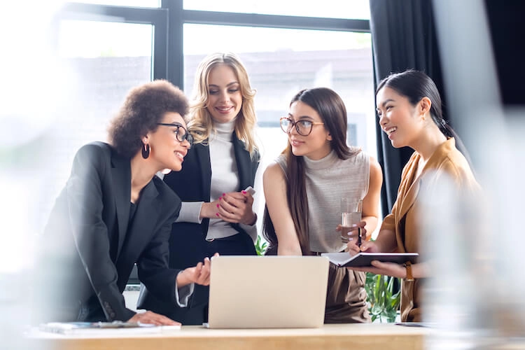 IndiaJobs Report: తెలంగాణ–ఏపీ మహిళలు టాప్ 4లో: దేశంలో 56.35% మందికి ఉద్యోగ నైపుణ్యాలు