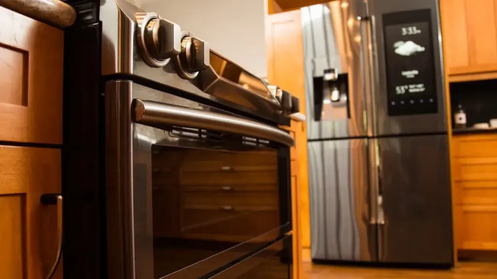 Kitchen Safety: ఆ రెండు వస్తువులు దూరంగా ఉండాలి?