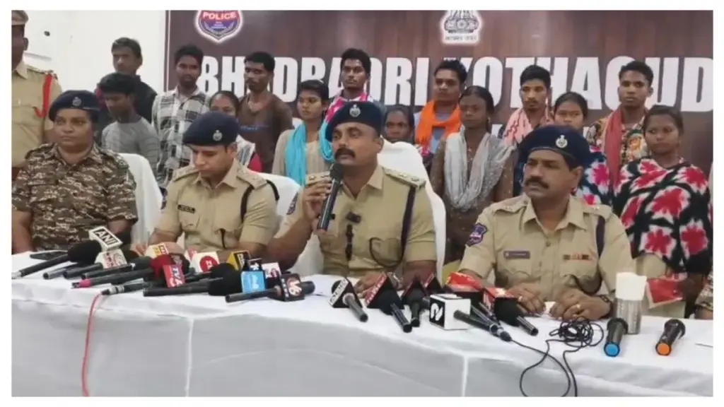 Telugu News: Maoist Surrender:అనంత్ సహా 12 మంది లొంగుబాటు