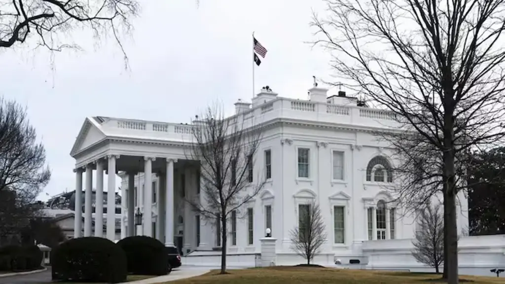 White House: నిపుణుల అవసరత ఉంది .. వారి ఉద్యోగ భద్రత మాదే