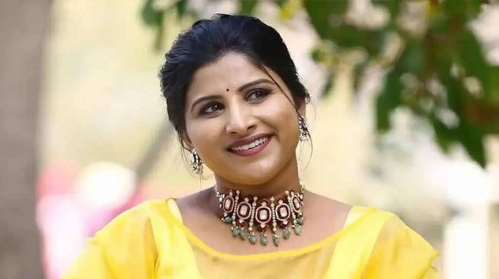 Comments on the song 'Mangli'.. Complaint filed at the police station