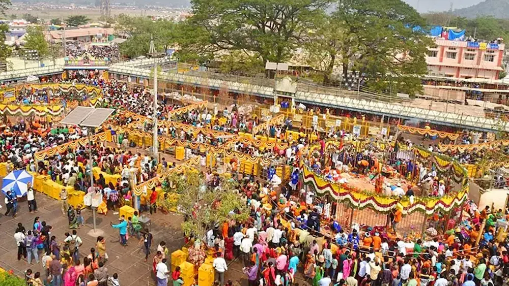 News Telugu: Medaram: మేడారం జాతరకు ఏర్పాట్లు: విద్యుత్ చౌర్యం ఇక కుదరదు