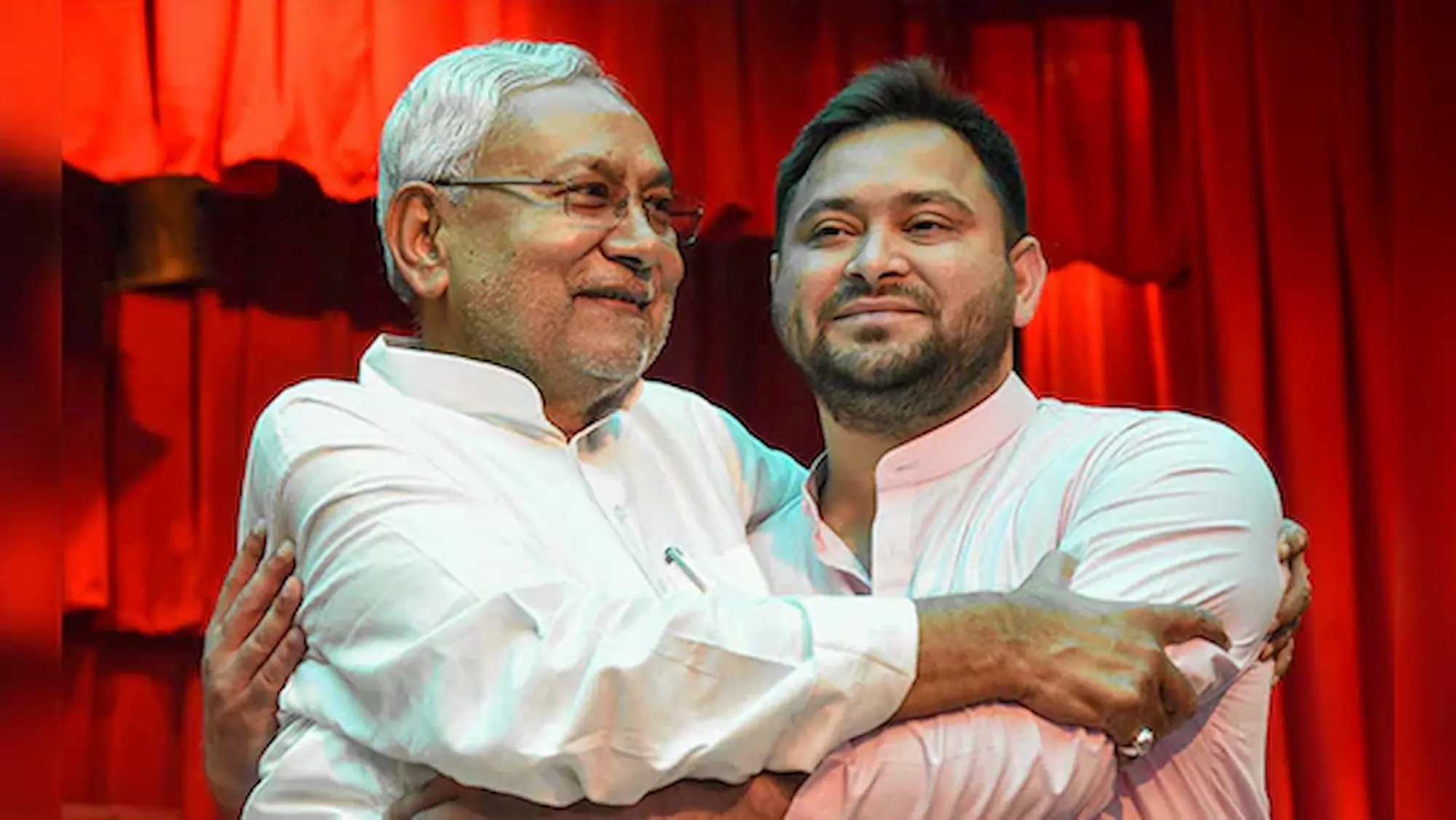 Tejashwi Yadav: నితీశ్ కుమార్‌కు శుభాకాంక్షలు అందజేసిన తేజస్వీ