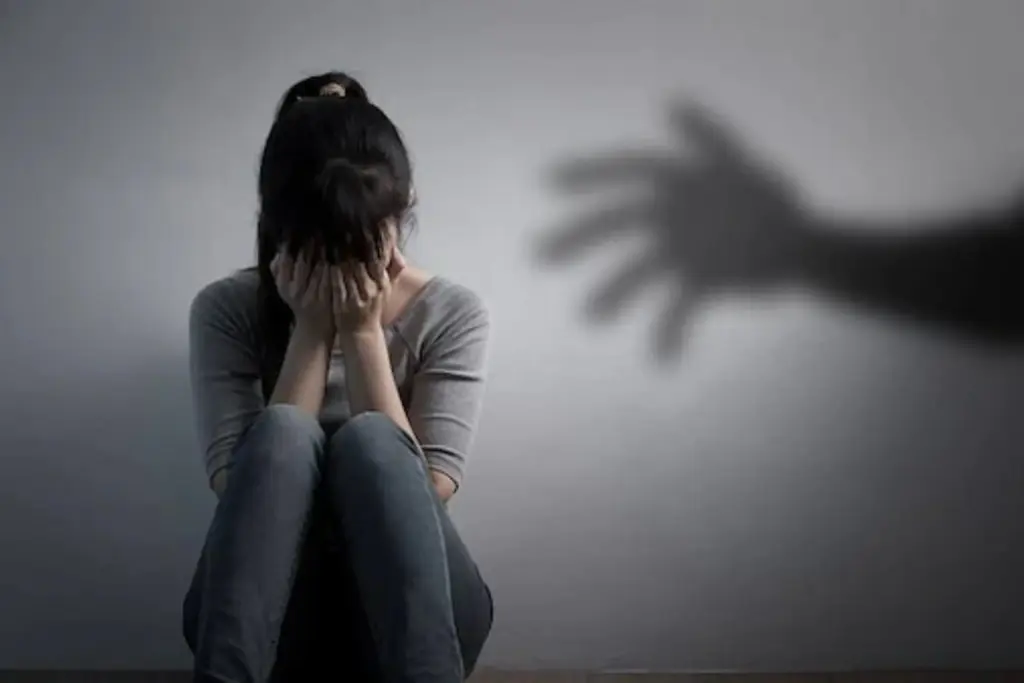 News Telugu: AP: అత్యాచారం కేసులో నిందితుడికి 12 యేళ్ల జైలు: విజయనగరం కోర్టు తీర్పు