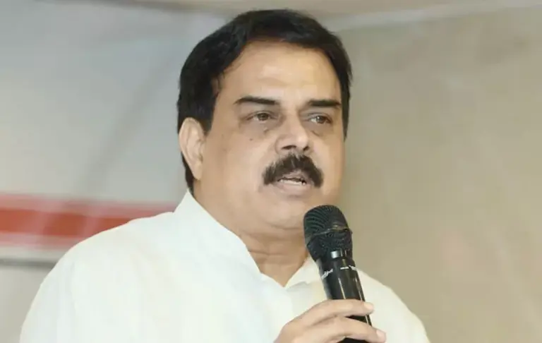 Money in farmers' accounts within hours of grain collection