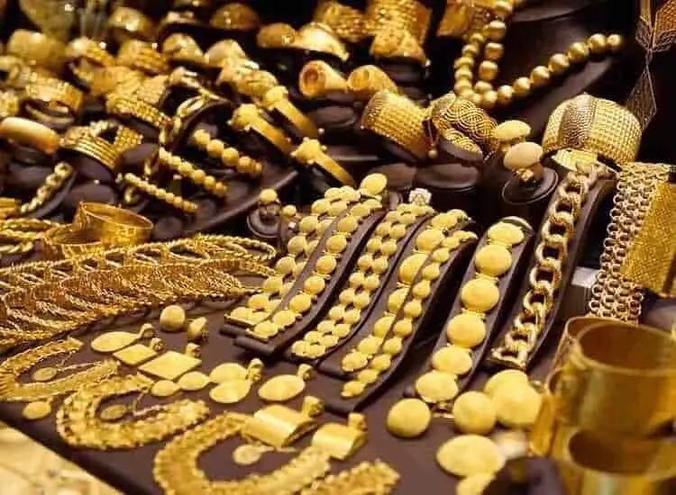 Gold Rate 18/11/25 : భారత్‌లో బంగారం ధరలు రూ.1.25 లక్షల వద్ద ఊగిసలాట..