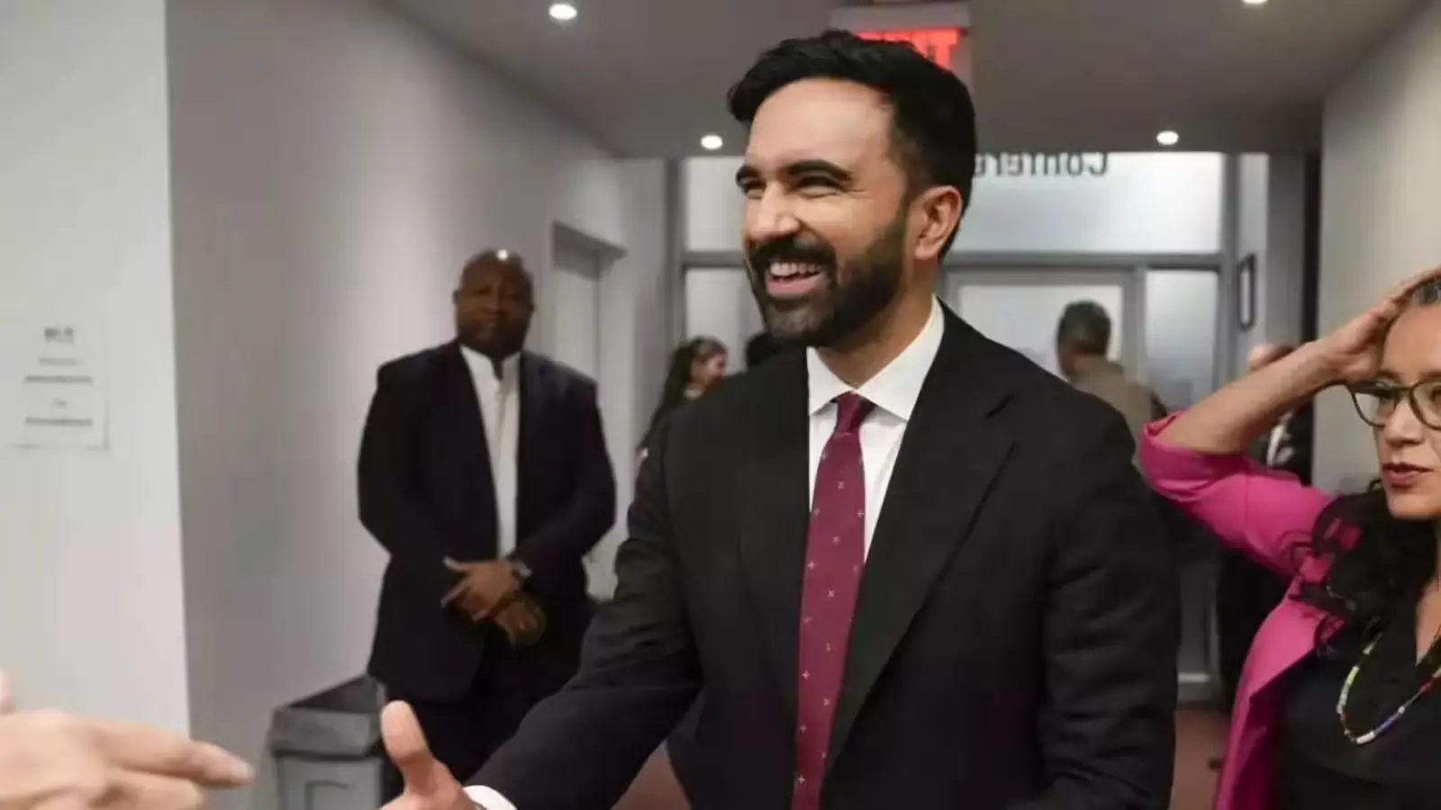 Zohran Mazdani: తెలుగు రాష్ట్రాలను అనుసరిస్తున్న న్యూయార్క్ కొత్త మేయర్.. ఇక ఫ్రీ బస్సు