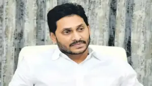 సీబీఐ ప్రత్యేక కోర్టులో హాజరైన జగన్