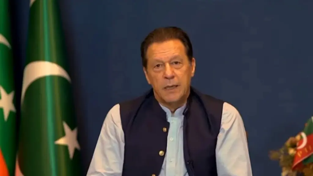 Latest news: Pakistan: తనను మానసికంగా హింసిస్తున్నారు..ఇమ్రాన్‌ఖాన్ సోదరి