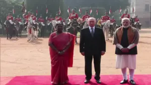 పుతిన్‌కు రాష్ట్రపతి భవన్​లో స్వాగతం పలికిన రాష్ట్రపతి, ప్రధాని మోదీ