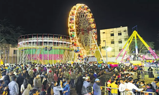 Ponnam Prabhakar: నుమాయిష్-2026 ప్రారంభోత్సవానికి రండి