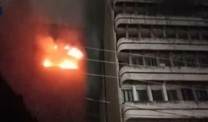 Telugu News: Gujarat: మంటల్లో చిక్కుకున్న ..చిన్నారులకు తప్పిన ముప్పు