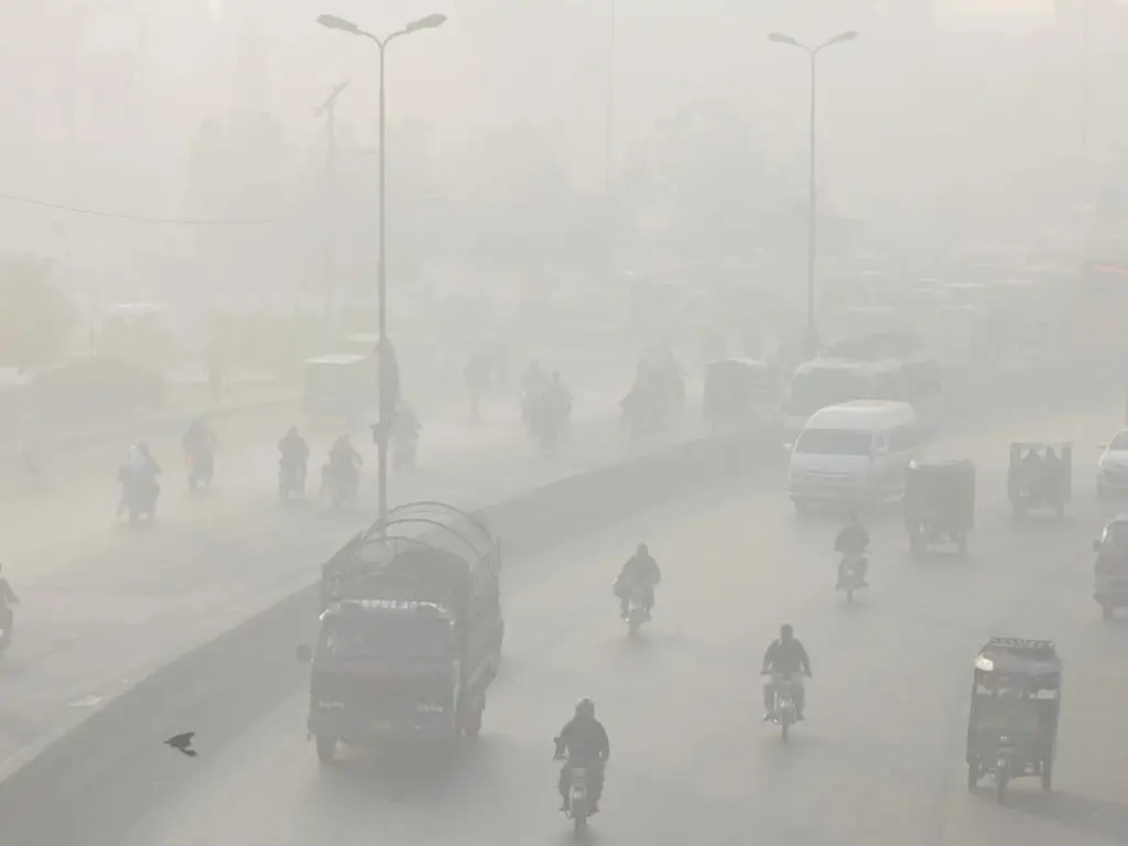 Telugu News: Air Pollution: ప్రపంచ రికార్డుల్లో లాహోర్: అత్యంత కాలుష్య నగరంగా పాకిస్థాన్ నగరం