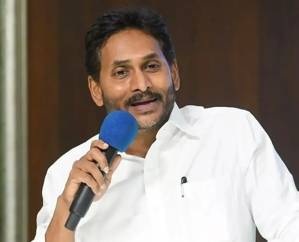 జగన్ కు అస్వస్థత.. కార్యక్రమాలు రద్దు?