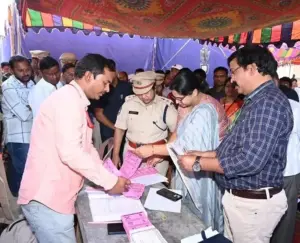 తొలి విడత పంచాయతీ ఎన్నికలు.. ప్రారంభమైన పోలింగ్