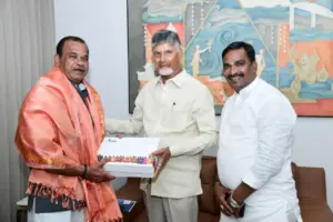 సీఎం చంద్రబాబుతో టీజీ మంత్రి కోమటిరెడ్డి వెంకటరెడ్డి భేటీ