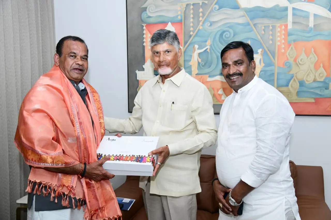CM Chandrababu: సీఎం చంద్రబాబుతో టీజీ మంత్రి కోమటిరెడ్డి వెంకటరెడ్డి భేటీ