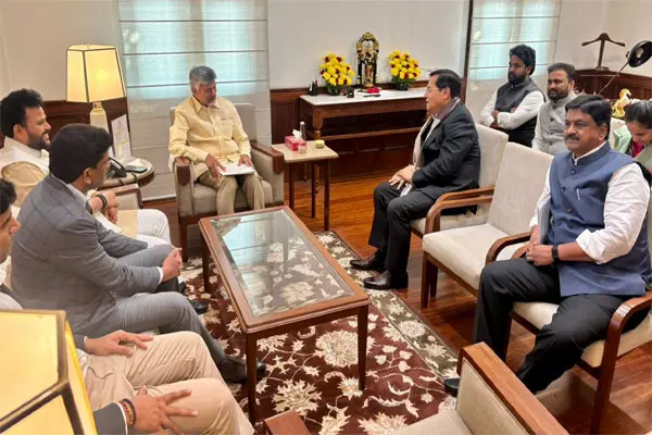 Delhi: కేంద్ర మంత్రి సోనోవాల్‌తో సీఎం చంద్రబాబు భేటీ