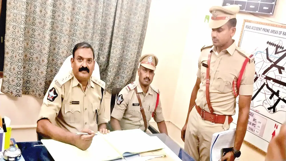 News Telugu: Nellore Crime: భద్రతకు విఘాతం కలిగిస్తే కఠిన చర్యలు.. స్టేషన్లను తనిఖీ చేసిన ఐజి