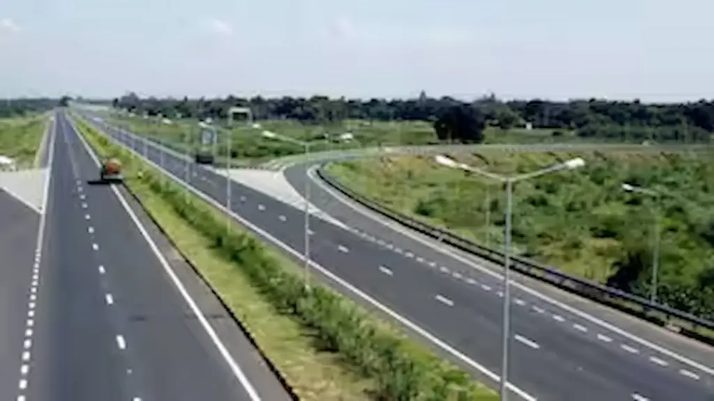 NH-16 Road : ఈ హైవేలతో అమరావతికి మరింత త్వరగా వెళ్లొచ్చు