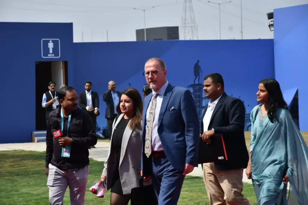 HYD లో ప్రారంభమైన గ్లోబల్ సమ్మిట్ సమావేశం