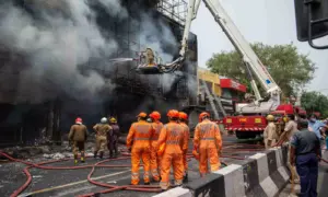 అడుగడుగునా అగ్ని కీలలు