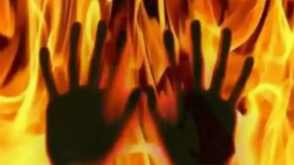 అక్రమ సంబంధం..ఇద్దరిని కాల్చి చంపినా బంధువులు