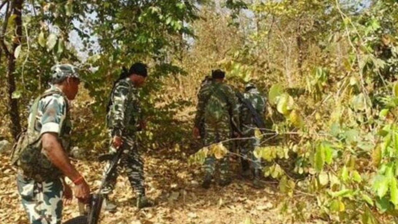 Uttar Pradesh: ఎన్‌కౌంటర్ లో గ్యాంగ్‌స్టర్ హతం