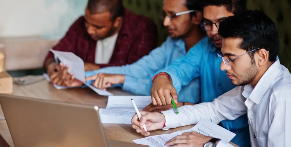 Latest News: RBI: ఆర్ బి ఐ లోఉద్యోగాలు.. అప్లై చేయడానికి రేపే చివరి తేదీ