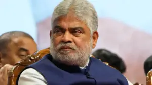 పార్టీ ఫిరాయింపు ఎమ్మెల్యేలపై స్పీకర్ సంచలన తీర్పు