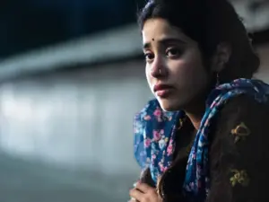 అమ్మ మరణం గురించి మాట్లాడాలంటే భయపడ్డాను: జాన్వీ కపూర్