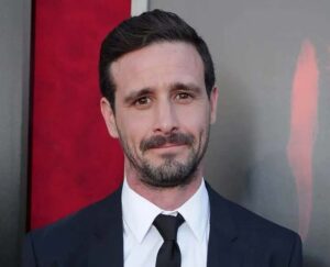 ప్రముఖ హాలీవుడ్ నటుడు జేమ్స్ రాన్సోన్ ఆత్మహత్య