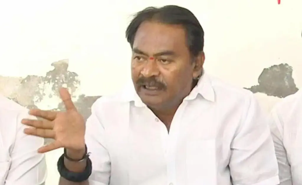 Paka Suresh