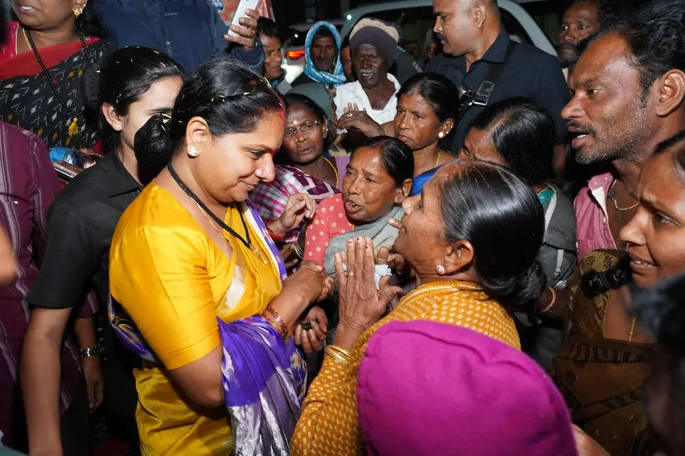 Kavitha strongly criticizes Malla Reddy