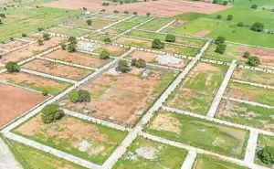 తక్కువ ధరలో ప్లాట్‌.. గజానికి రూ.౩౦ వేలు మాత్రమే.. ఎక్కడంటే?