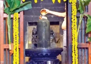 శ్రీకాళహస్తీశ్వరాలయంలో నిత్య కల్యాణం మృత్యుంజయ అభిషేకాలు