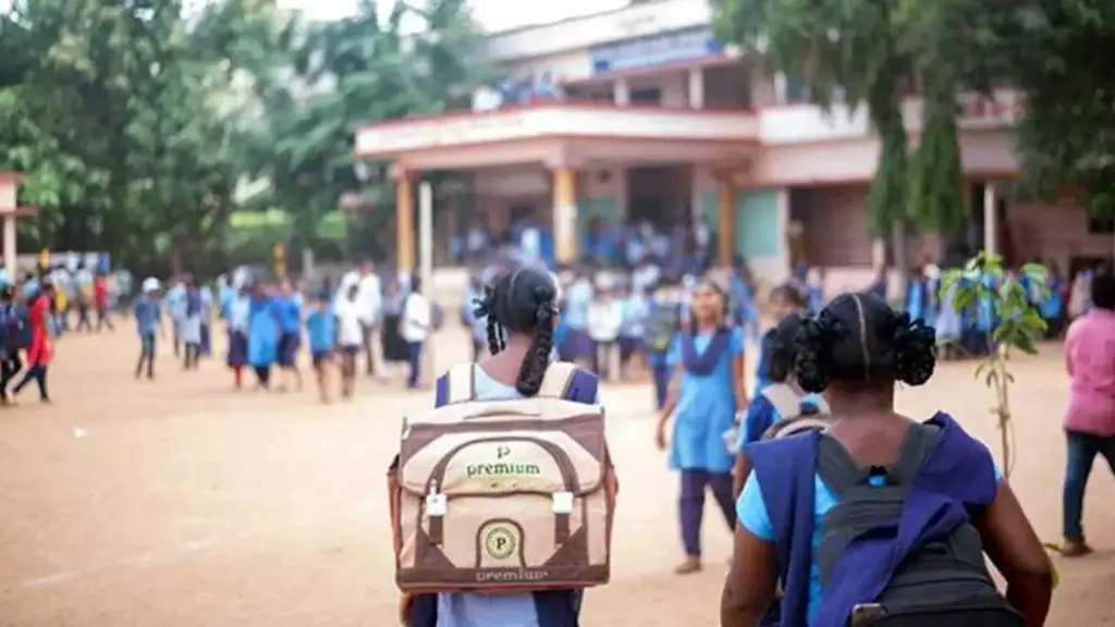 TG: మంచు ప్రభావం.. స్కూల్స్ టైమింగ్స్ మార్పు