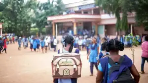 మంచు ప్రభావం.. స్కూల్స్ టైమింగ్స్ మార్పు