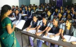 ఆంధ్రా స్కూళ్లలోకి అకడమిక్ ఇన్‌స్ట్రక్టర్‌లు