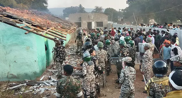 Chhattisgarh: అంత్యక్రియల వివాదం..రెండు చర్చిలను తగలబెట్టారు