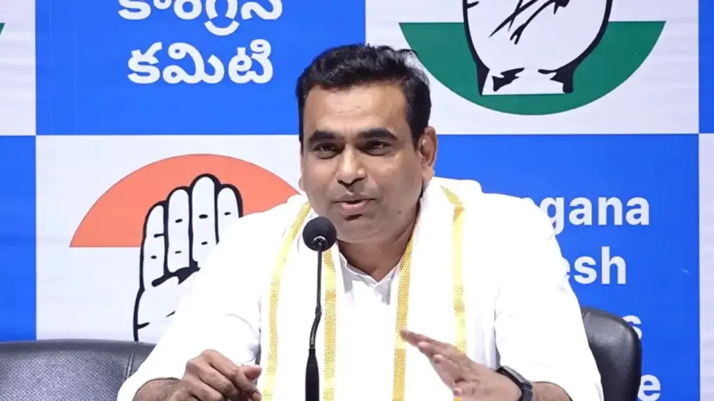 కక్ష సాధింపుతో రాహుల్, సోనియాపై ఇడి కేసు నమోదు