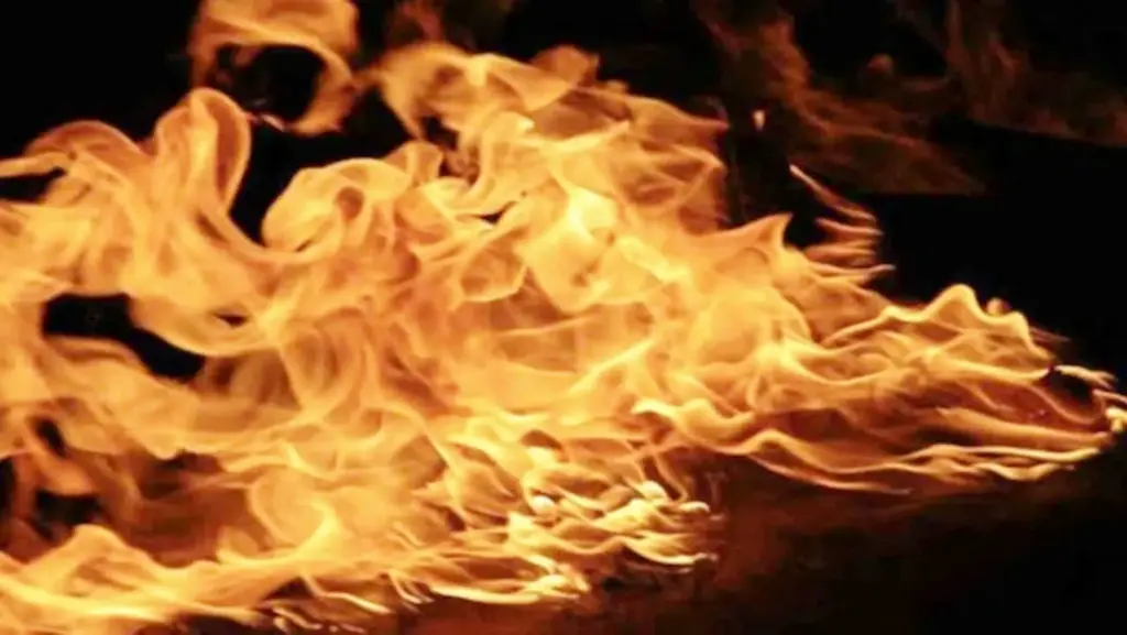 గుడివాడలో భారీ అగ్నిప్రమాదం