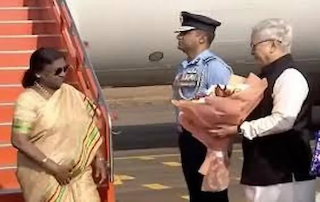 Breaking News: Draupadi Murmu: శీతాకాల విడిది కోసం హైదరాబాద్‌కు చేరుకున్న రాష్ట్రపతి