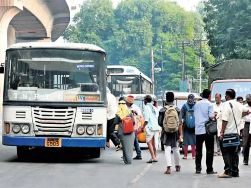 Telugu News: NMUA: బస్సుల్లో పురుషులకే టికెట్లు ఇచ్చేలా చూడండి