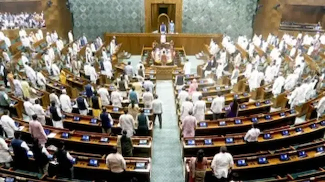 Latest Telugu News : Parliament : లోక్‌సభ రేపటికి వాయిదా