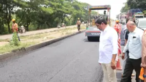 నాలుగు వరుసల రోడ్, వాణిజ్యానికి బలం