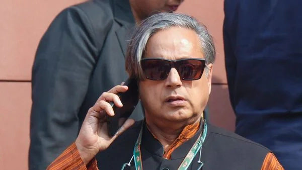 Telugu News: Shashi Tharoor: బలమైన మాటలు మాట్లాడేందుకు ఎన్నుకున్నారు!